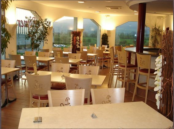 Archer Beck Römer Café